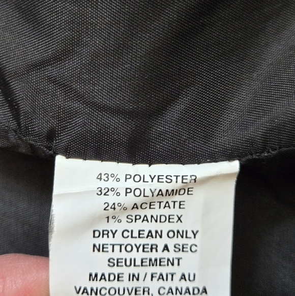 Jaqueline Conoir- Gray Textured Crop Jacket With Bwll Sleeves. Size 2 - Picture 11 of 13